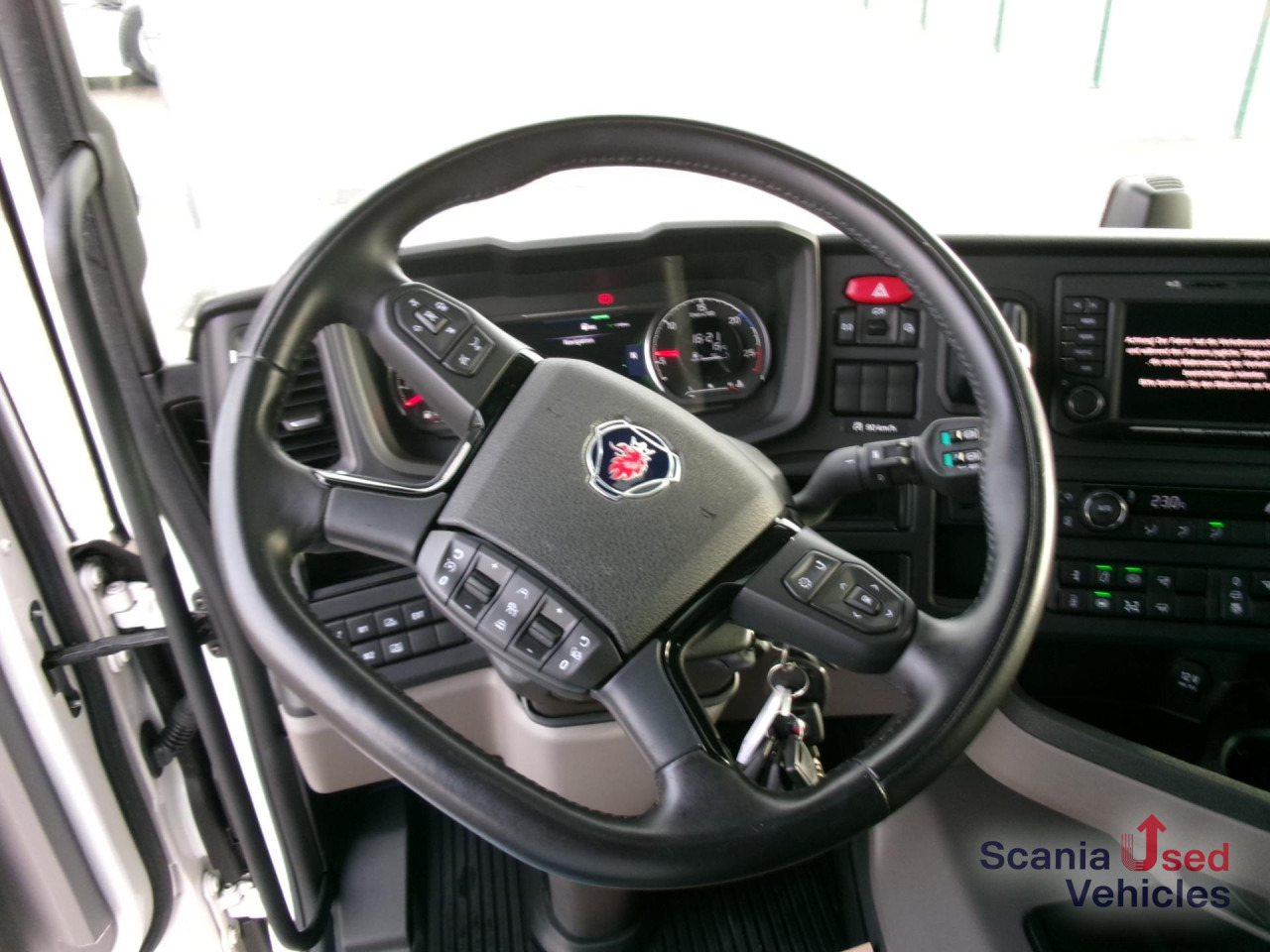 SCANIA R 460 A4x2NA 2 Tanks Standklima TOP!!! - Tractor: foto 5 SCANIA R 460 A4x2NA 2 Tanks Standklima TOP!!! - Tractor: foto 5