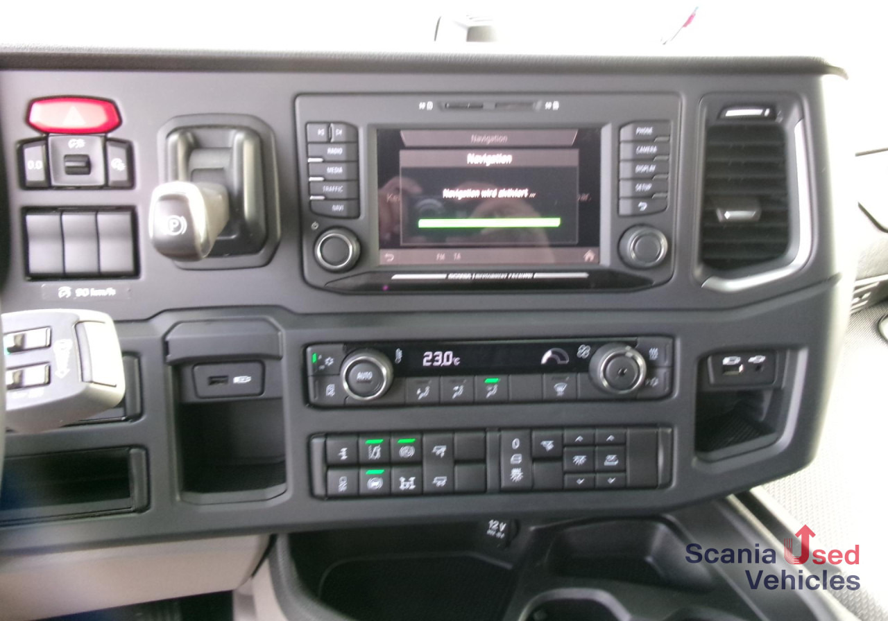 SCANIA R 460 A4x2NA 2 Tanks Standklima TOP!!! - Tractor: foto 3 SCANIA R 460 A4x2NA 2 Tanks Standklima TOP!!! - Tractor: foto 3