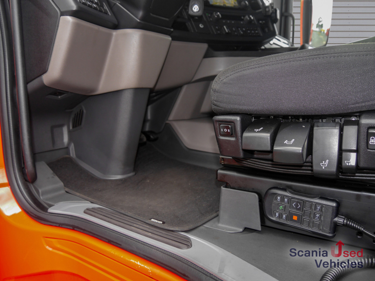 SCANIA R 410 B6x2*4LB Jumbo, Lenkachse, Standklima - Camião transportador de contêineres/ Caixa móvel: foto 4 SCANIA R 410 B6x2*4LB Jumbo, Lenkachse, Standklima - Camião transportador de contêineres/ Caixa móvel: foto 4
