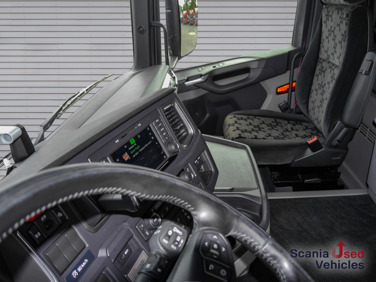 SCANIA R 410 B6x2*4NB - Pritsche / Plane / Hecktüren - - Camião de lona: foto 3 SCANIA R 410 B6x2*4NB - Pritsche / Plane / Hecktüren - - Camião de lona: foto 3