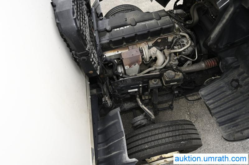Camião furgão MAN MAN TGL 12.250 4x2 L/BL Koffer Ladebordwand Klimaautomatik NAVI Luftfederung Automatikgetriebe EURO 6: foto 13