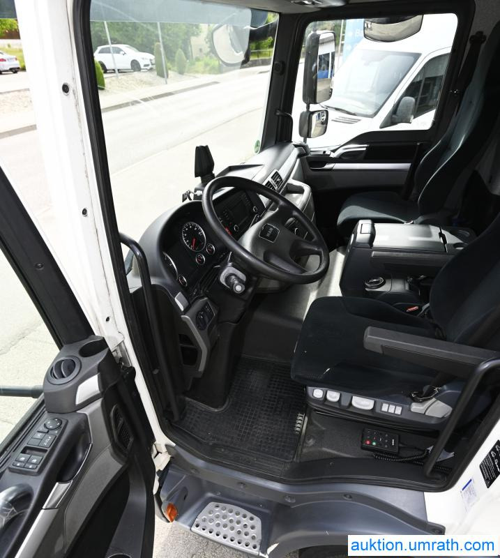Camião furgão MAN MAN TGL 12.250 4x2 L/BL Koffer Ladebordwand Klimaautomatik NAVI Luftfederung Automatikgetriebe EURO 6: foto 15