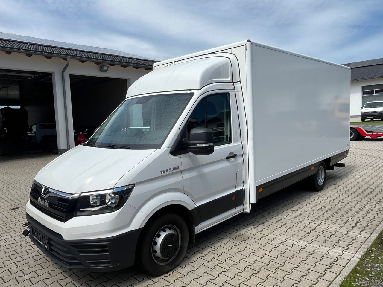 MAN TGE 5.180 RKB Koffer Turboladerschaden - Carrinha de contentor: foto 1 MAN TGE 5.180 RKB Koffer Turboladerschaden - Carrinha de contentor: foto 1