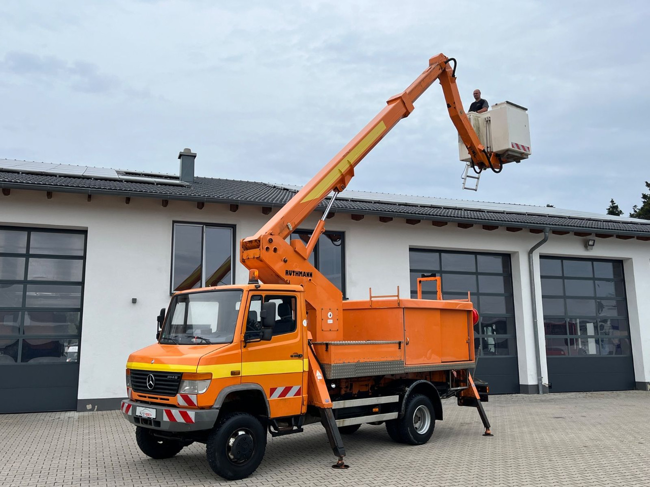 Mercedes-Benz Vario 814 DA 4x4 Ruthmann T 170 - Caminhão com plataforma aérea: foto 1 Mercedes-Benz Vario 814 DA 4x4 Ruthmann T 170 - Caminhão com plataforma aérea: foto 1