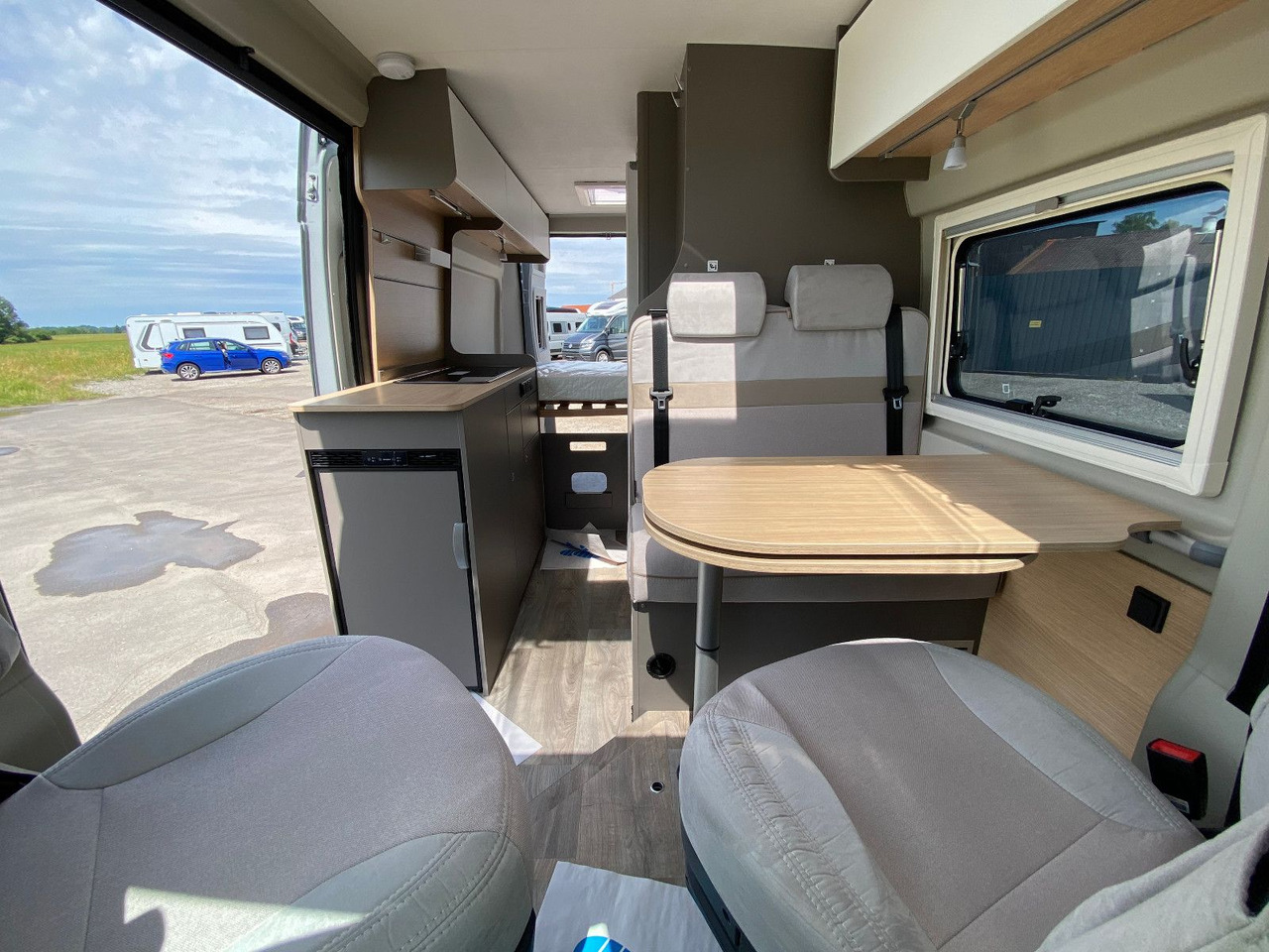 Campervan Carado CV 600 Dieselstandheizung, Skyroof, white Label: foto 14