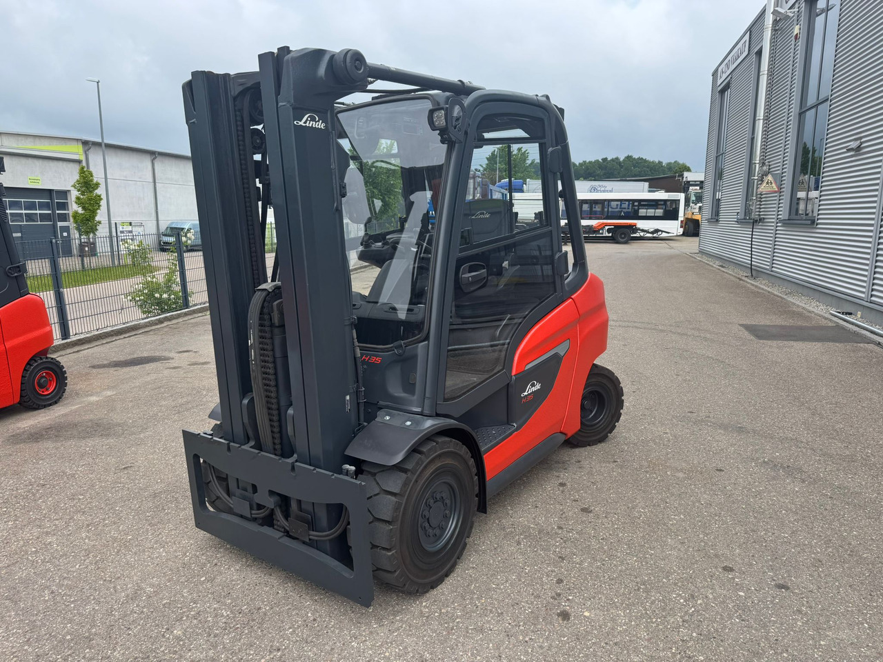LINDE H35D-01 Triplexmast Diesel Kabine Heizung Klima - Empilhadeira a diesel: foto 3 LINDE H35D-01 Triplexmast Diesel Kabine Heizung Klima - Empilhadeira a diesel: foto 3