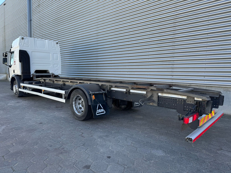 Renault D16 / BDF / Wide / 360.000..!! KM / 4 In Stock / TUV: 6-2025 / Belgium Truck - Camião transportador de contêineres/ Caixa móvel: foto 4 Renault D16 / BDF / Wide / 360.000..!! KM / 4 In Stock / TUV: 6-2025 / Belgium Truck - Camião transportador de contêineres/ Caixa móvel: foto 4