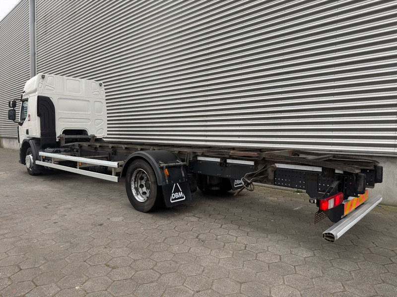 Renault D16 / BDF / Wide / 4 In Stock / Tuv: 6-2025 / Belgium Truck - Camião transportador de contêineres/ Caixa móvel: foto 4 Renault D16 / BDF / Wide / 4 In Stock / Tuv: 6-2025 / Belgium Truck - Camião transportador de contêineres/ Caixa móvel: foto 4