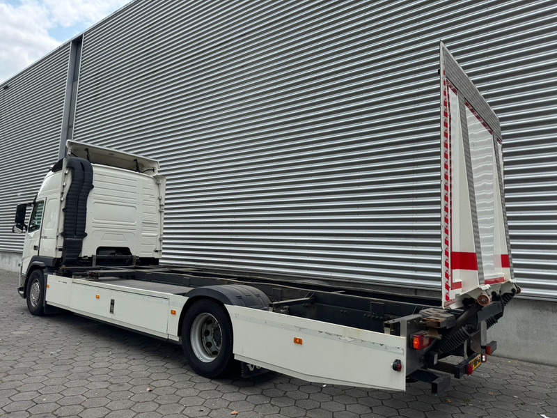 Volvo FM 330 XL EEV / I-Shift / VEB+ / 334.000..KM!! / Tail Lift / NL Truck - Camião transportador de contêineres/ Caixa móvel: foto 2 Volvo FM 330 XL EEV / I-Shift / VEB+ / 334.000..KM!! / Tail Lift / NL Truck - Camião transportador de contêineres/ Caixa móvel: foto 2