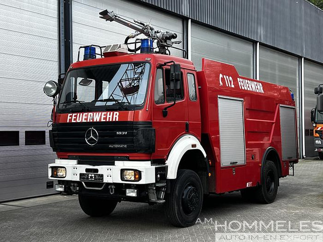 Mercedes-Benz 1831 4x4 - Carro de bombeiro: foto 1 Mercedes-Benz 1831 4x4 - Carro de bombeiro: foto 1