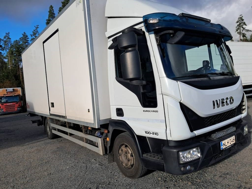 Iveco Eurocargo 100 E21 - Camião furgão: foto 2 Iveco Eurocargo 100 E21 - Camião furgão: foto 2