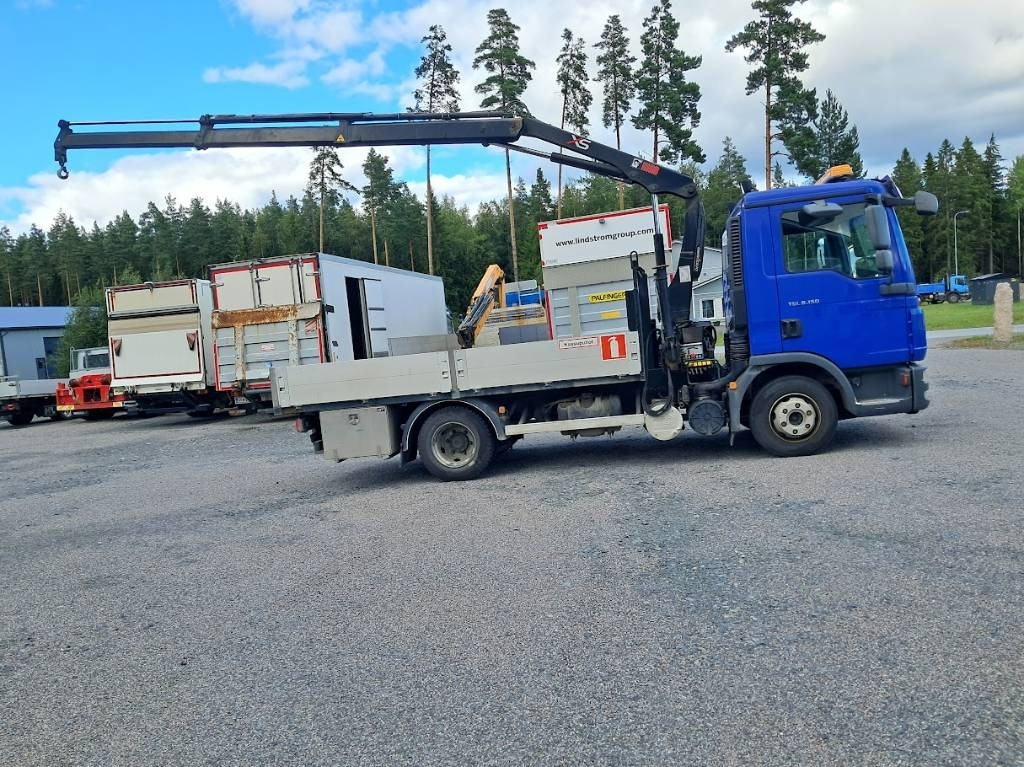 MAN TGL 8.150 Hiab 066-2 10v tarkastettu - Camião grua: foto 2 MAN TGL 8.150 Hiab 066-2 10v tarkastettu - Camião grua: foto 2