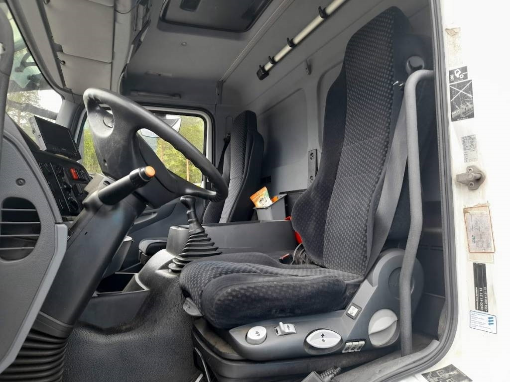 Mercedes-Benz Axor 1829 - Camião frigorífico: foto 4 Mercedes-Benz Axor 1829 - Camião frigorífico: foto 4