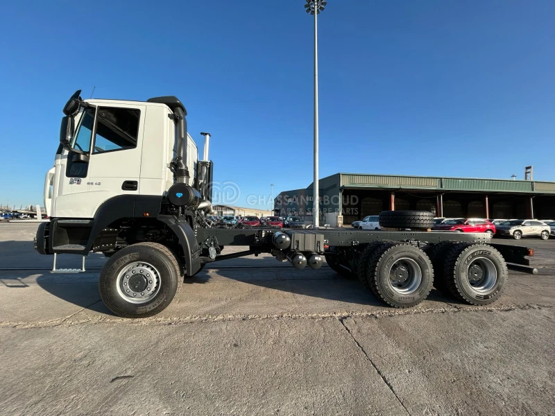 ASTRA HD9 6x6 CHASSIS - Barcelona Stock - Camião chassi: foto 2 ASTRA HD9 6x6 CHASSIS - Barcelona Stock - Camião chassi: foto 2