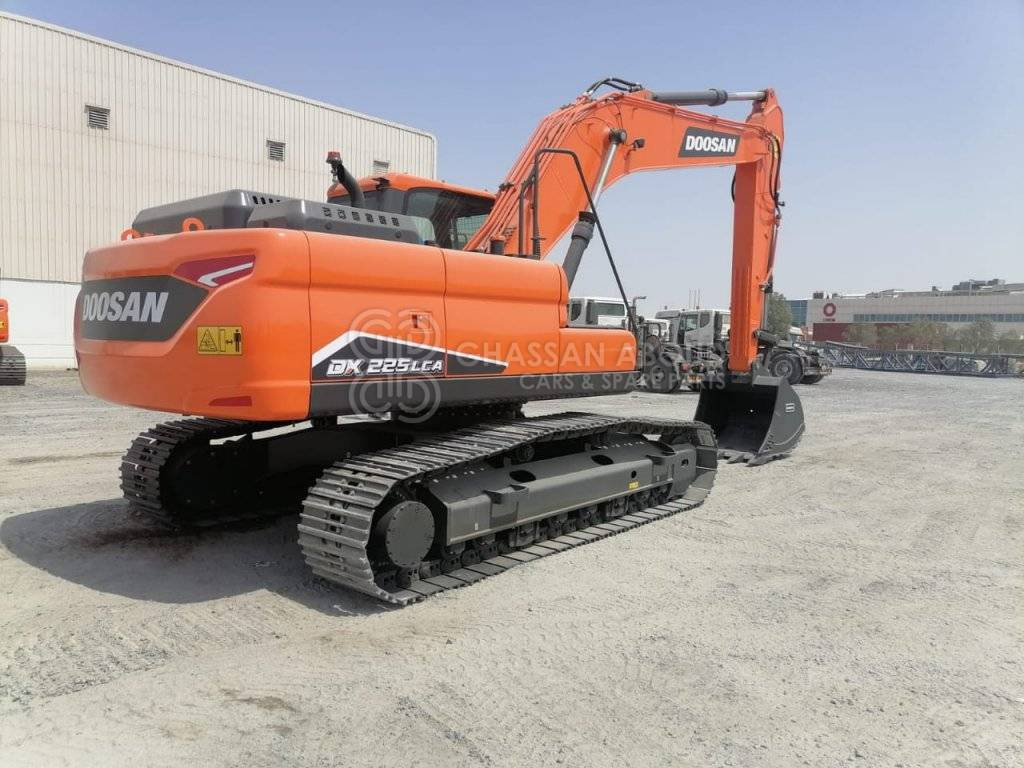DOOSAN DX225 LCA – CHAIN EXCAVATOR OPERATING WEIGHT 22 TON APPROX. WITH BUCKET 1.08 Cu.M BUCKET ( HEAVY DUTY) MY2022 - Escavadora de rastos: foto 5 DOOSAN DX225 LCA – CHAIN EXCAVATOR OPERATING WEIGHT 22 TON APPROX. WITH BUCKET 1.08 Cu.M BUCKET ( HEAVY DUTY) MY2022 - Escavadora de rastos: foto 5