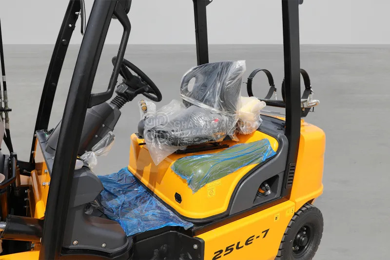 Hyundai Forklift 30LE-7 3 TONS LPG 3 STAGE - Empilhadeira a gás: foto 3 Hyundai Forklift 30LE-7 3 TONS LPG 3 STAGE - Empilhadeira a gás: foto 3