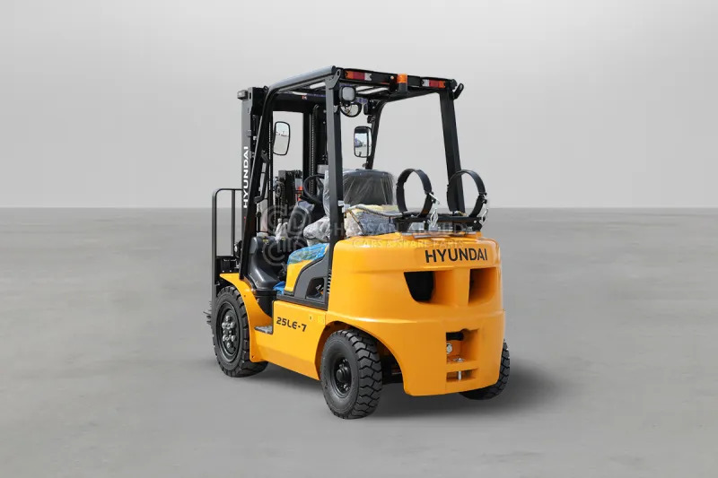 Hyundai Forklift 30LE-7 3 TONS LPG 3 STAGE - Empilhadeira a gás: foto 5 Hyundai Forklift 30LE-7 3 TONS LPG 3 STAGE - Empilhadeira a gás: foto 5