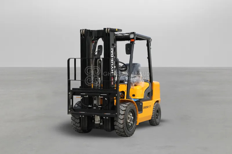 Hyundai Forklift 35DE-7 3.5 TONS DIESEL 3 STAGE - Empilhadeira a diesel: foto 1 Hyundai Forklift 35DE-7 3.5 TONS DIESEL 3 STAGE - Empilhadeira a diesel: foto 1