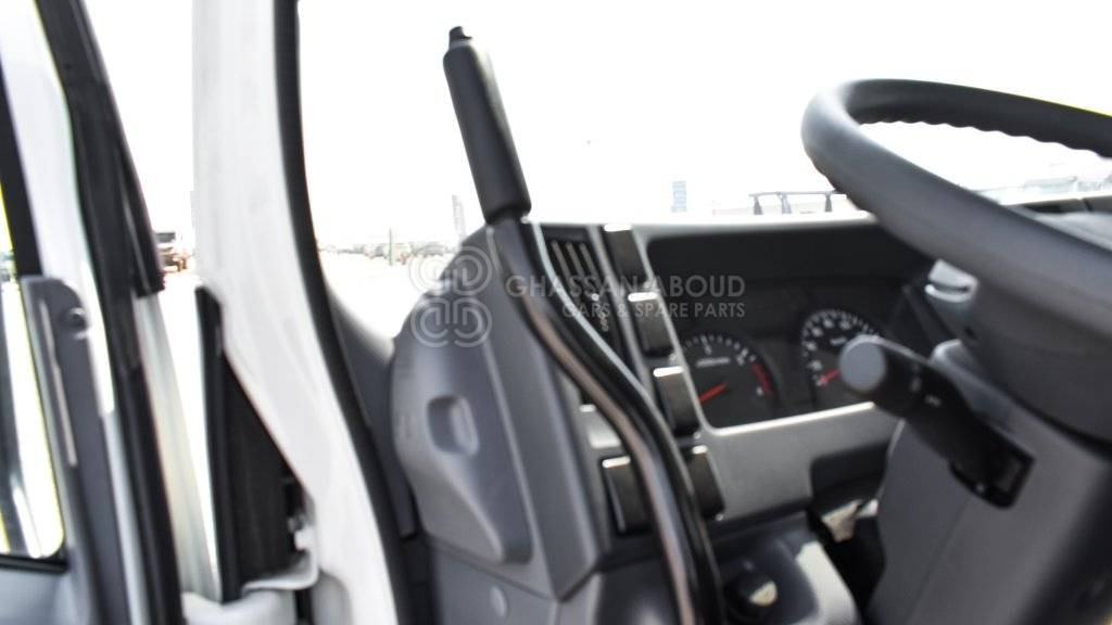 ISUZU NPR 75 DUMP TRUCK - Camião basculante: foto 5 ISUZU NPR 75 DUMP TRUCK - Camião basculante: foto 5