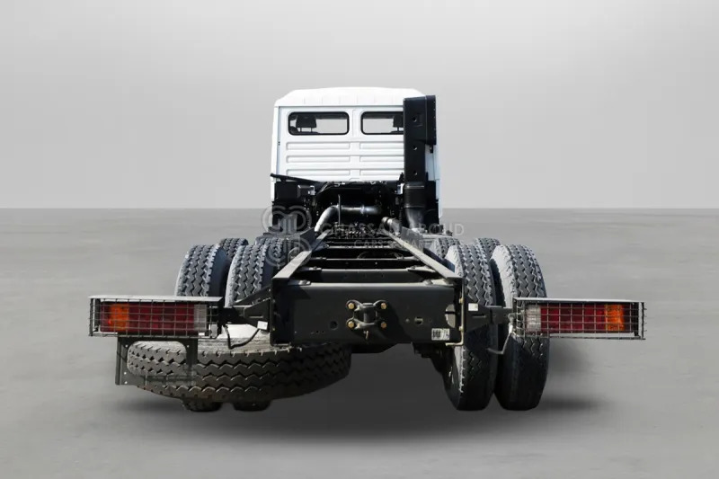 Shacman 6x4 F3000 Chassis - Camião chassi: foto 2 Shacman 6x4 F3000 Chassis - Camião chassi: foto 2