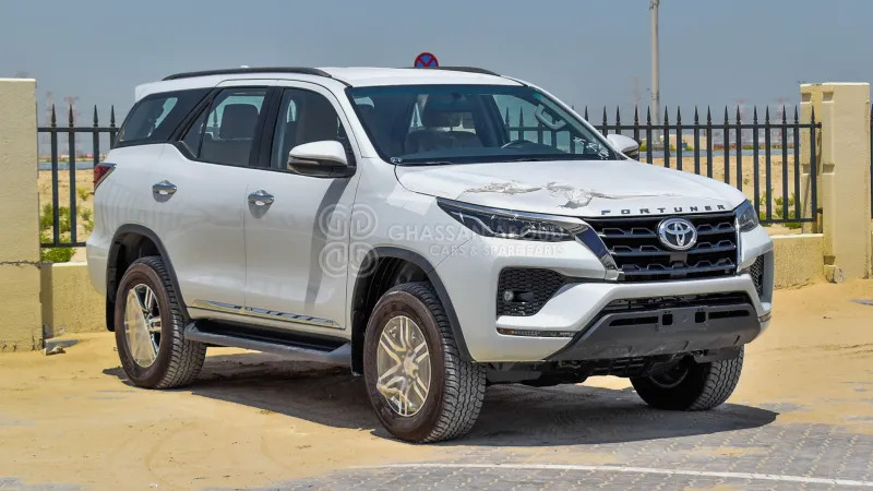 Toyota Fortuner 4x4 - SUV: foto 3 Toyota Fortuner 4x4 - SUV: foto 3