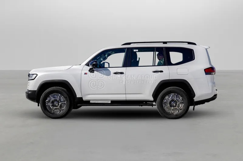 Toyota Land Cruiser 300 - SUV: foto 3 Toyota Land Cruiser 300 - SUV: foto 3