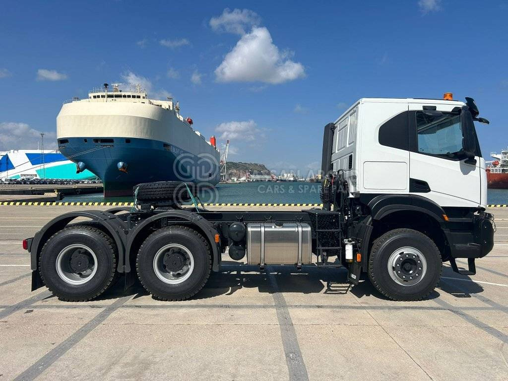 IVECO T-WAY Tractor 6×4 AT720T47TH GVW 26-38 Ton HP 470 R20Tyre MY25 - Tractor: foto 2 IVECO T-WAY Tractor 6×4 AT720T47TH GVW 26-38 Ton HP 470 R20Tyre MY25 - Tractor: foto 2