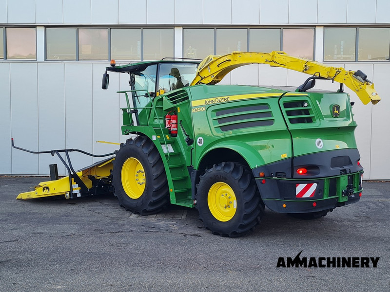 John Deere 8300 pro drive - Picadora de forragem automotriz: foto 4 John Deere 8300 pro drive - Picadora de forragem automotriz: foto 4