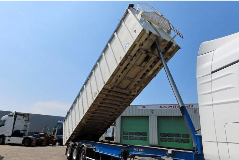 Semi-reboque basculante Benalu 55m3 , 5840 kg grain transport: foto 11