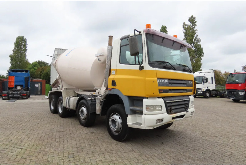 DAF CF 430 8x4, full spring ! Great condition - Camião betoneira: foto 2 DAF CF 430 8x4, full spring ! Great condition - Camião betoneira: foto 2