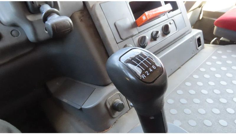 Camião furgão Iveco Stralis 310 8.60m box! Manual gerabox, Great state: foto 15