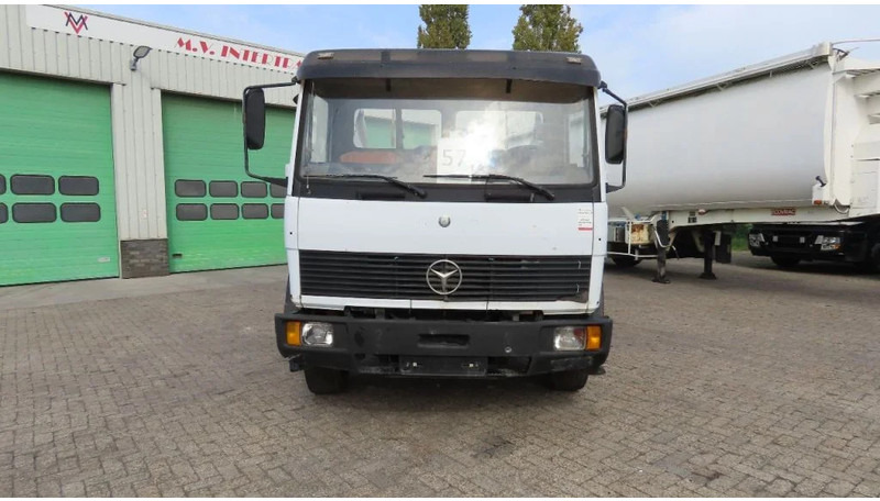 Mercedes-Benz 1514 Manual diesel pomp. Very clean - Camião com sistema de cabo: foto 4 Mercedes-Benz 1514 Manual diesel pomp. Very clean - Camião com sistema de cabo: foto 4