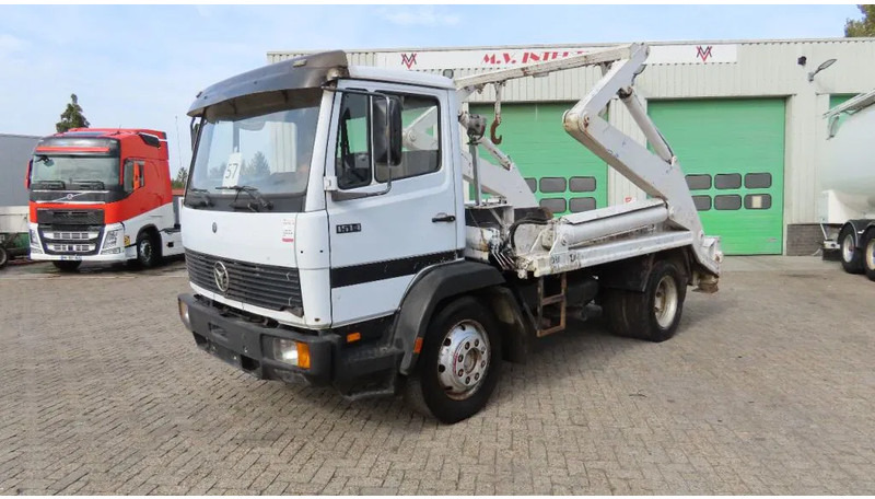 Mercedes-Benz 1514 Manual diesel pomp. Very clean - Camião com sistema de cabo: foto 2 Mercedes-Benz 1514 Manual diesel pomp. Very clean - Camião com sistema de cabo: foto 2