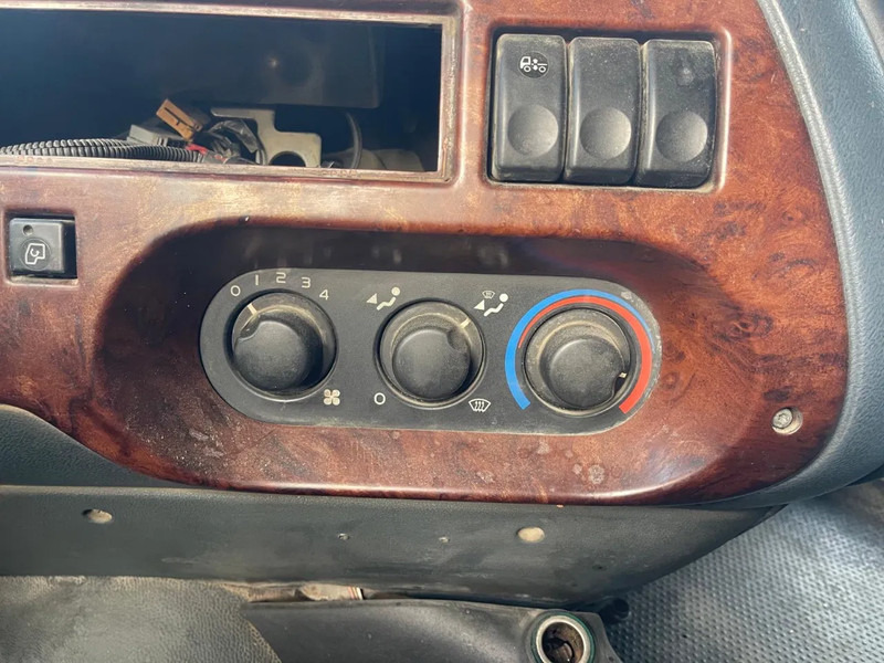 Tractor DAF XF 95.430 E4 TYPE, PTO + HYDRAULIC, FRIGO: foto 16 Tractor DAF XF 95.430 E4 TYPE, PTO + HYDRAULIC, FRIGO: foto 16