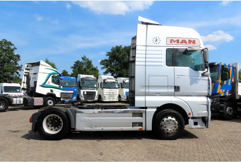 MAN TGA 18.460 Manual diesel pomp! ROYAL TRUCK! - Tractor: foto 5 MAN TGA 18.460 Manual diesel pomp! ROYAL TRUCK! - Tractor: foto 5