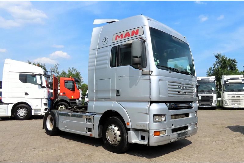MAN TGA 18.460 Manual diesel pomp! ROYAL TRUCK! - Tractor: foto 1 MAN TGA 18.460 Manual diesel pomp! ROYAL TRUCK! - Tractor: foto 1