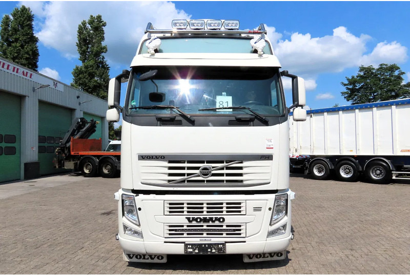 Volvo FH 460 vin: YV2AG20A6EB677978 2X FUEL TANK, PARKING CLIMA, FRIGO - Tractor: foto 4 Volvo FH 460 vin: YV2AG20A6EB677978 2X FUEL TANK, PARKING CLIMA, FRIGO - Tractor: foto 4