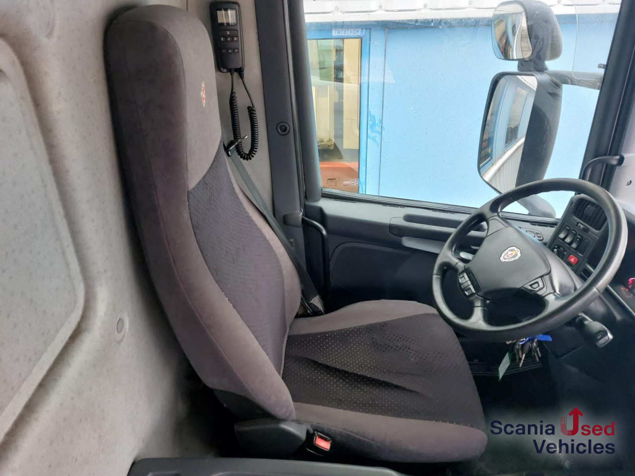 SCANIA P 280 DB4x2MNA Koffer Ladebordwand - Camião furgão: foto 2 SCANIA P 280 DB4x2MNA Koffer Ladebordwand - Camião furgão: foto 2