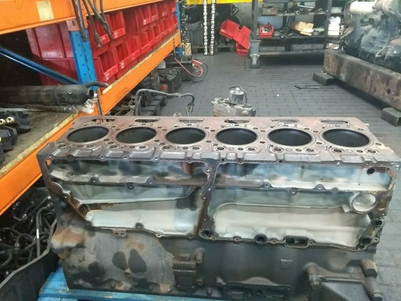 Scania ENGINE BLOCK Scania - Bloco do motor por Camião: foto 2 Scania ENGINE BLOCK Scania - Bloco do motor por Camião: foto 2