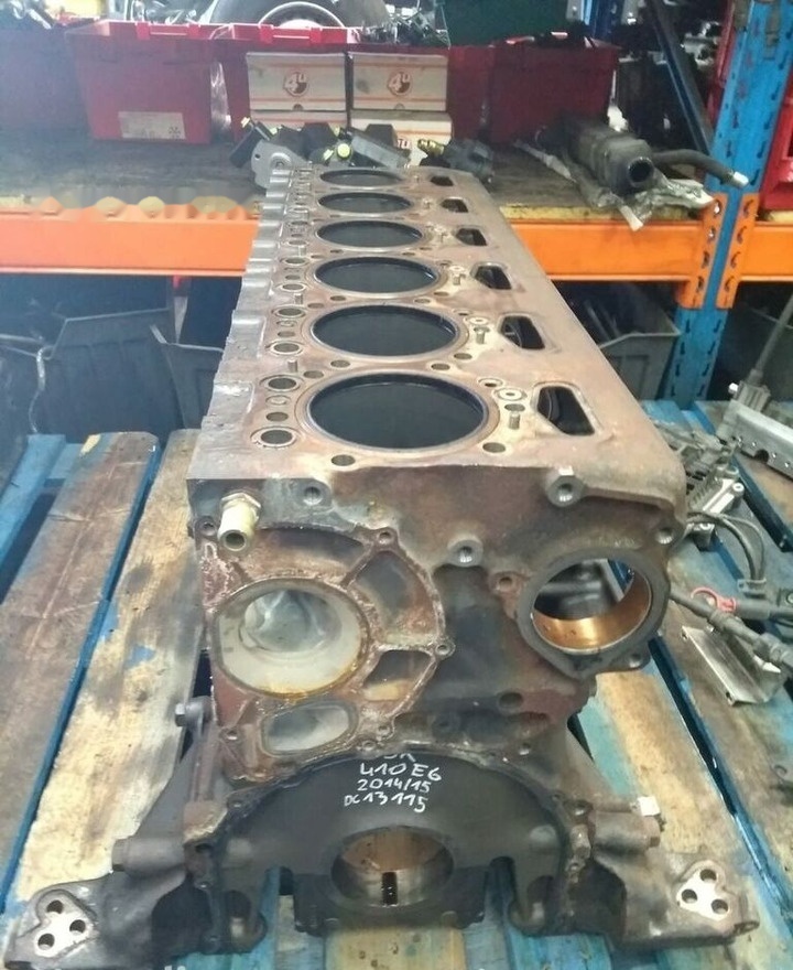 Scania ENGINE BLOCK Scania - Bloco do motor por Camião: foto 1 Scania ENGINE BLOCK Scania - Bloco do motor por Camião: foto 1