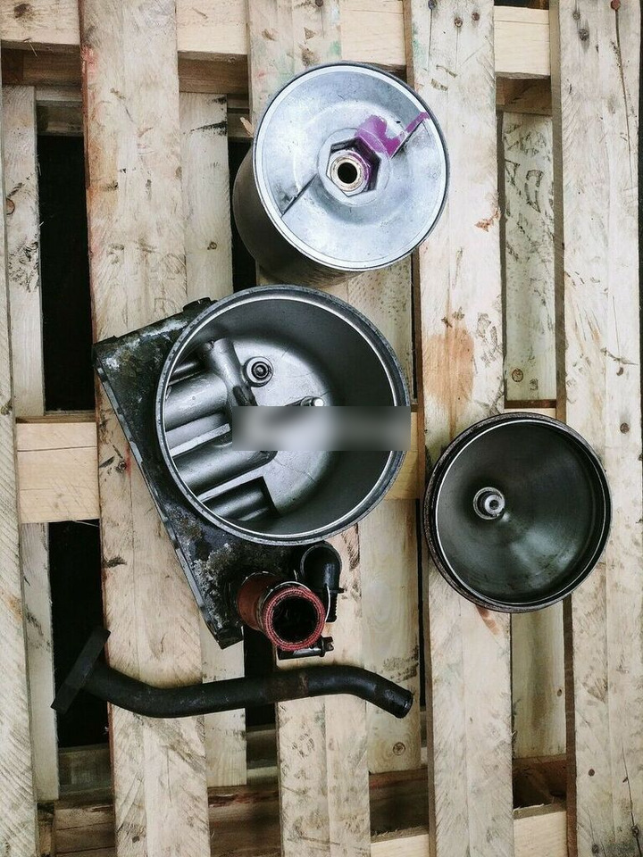 Scania OIL CENTRIFUGAL CLEANER, OIL SPINNER ASSEMBLY 1774447 2304242 - Filtro de óleo por Camião: foto 5 Scania OIL CENTRIFUGAL CLEANER, OIL SPINNER ASSEMBLY 1774447 2304242 - Filtro de óleo por Camião: foto 5