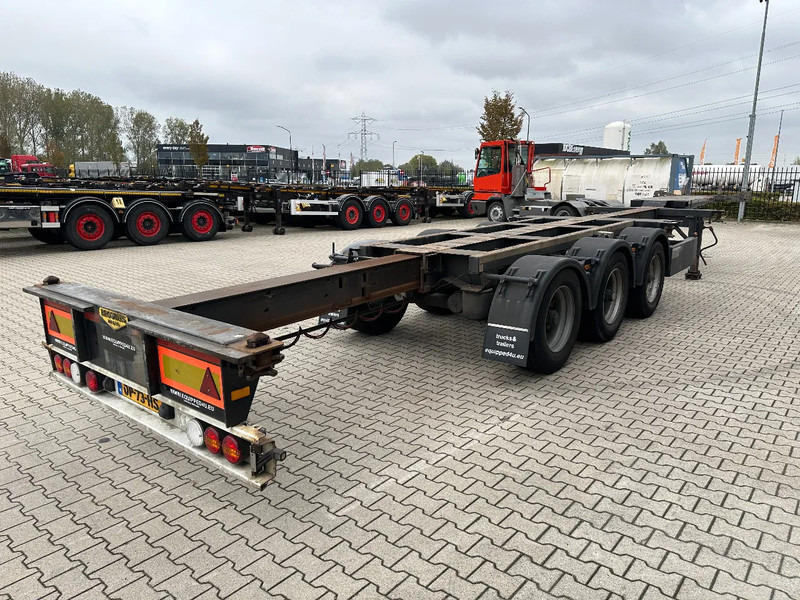 Broshuis 3UCC-39/45 FLN, 45FT High Cube multi, BPW, liftaxle, NL-chassis, 2x available - Semi-reboque transportador de contêineres/ Caixa móvel: foto 5 Broshuis 3UCC-39/45 FLN, 45FT High Cube multi, BPW, liftaxle, NL-chassis, 2x available - Semi-reboque transportador de contêineres/ Caixa móvel: foto 5