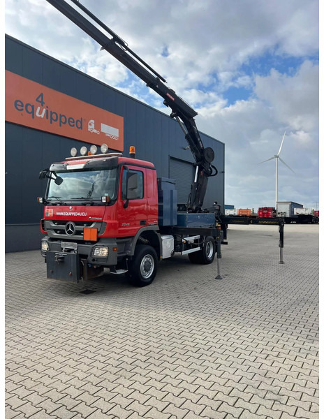 Mercedes-Benz Actros 2046 4x4 / FULL SPRING / HIAB 288 EP 5 HIPRO Crane / EURO-5 - Camião grua: foto 2 Mercedes-Benz Actros 2046 4x4 / FULL SPRING / HIAB 288 EP 5 HIPRO Crane / EURO-5 - Camião grua: foto 2