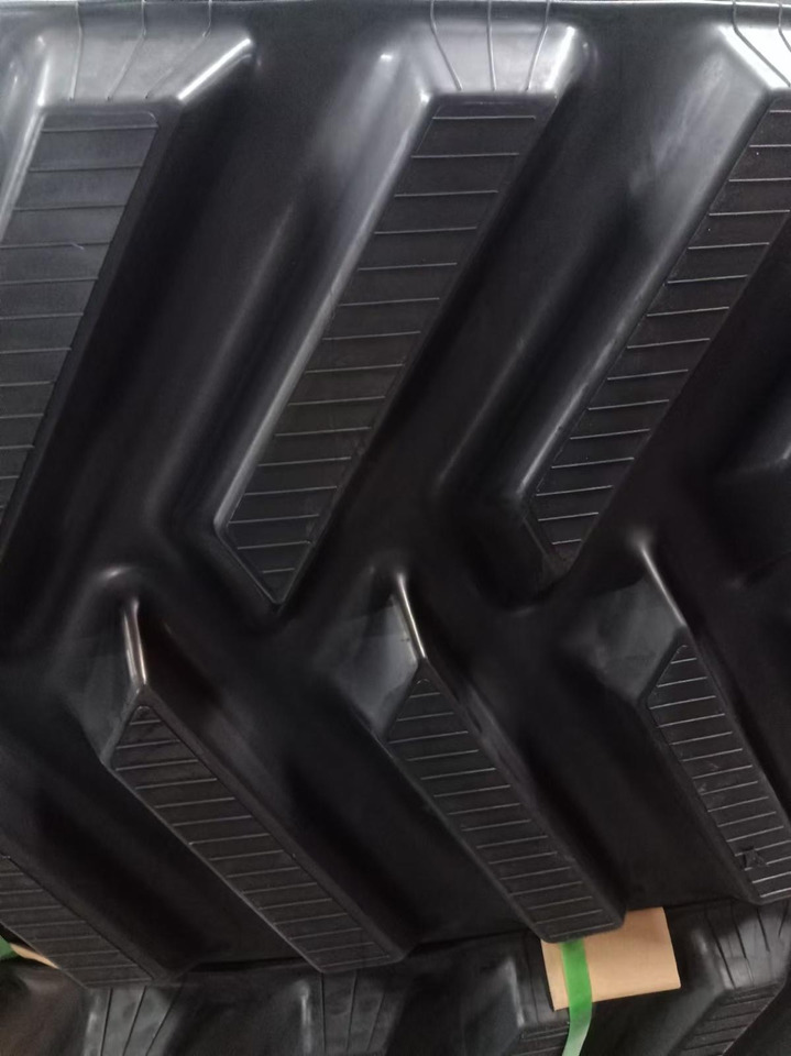 Rubber track for John Deere 8RX front / avant 24" FRONT / AVANT - Rasto por Tratores de rastos: foto 4 Rubber track for John Deere 8RX front / avant 24" FRONT / AVANT - Rasto por Tratores de rastos: foto 4