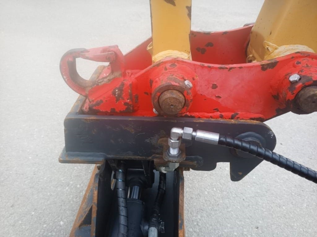 Escavadora de rastos CATERPILLAR 303 ECR: foto 18