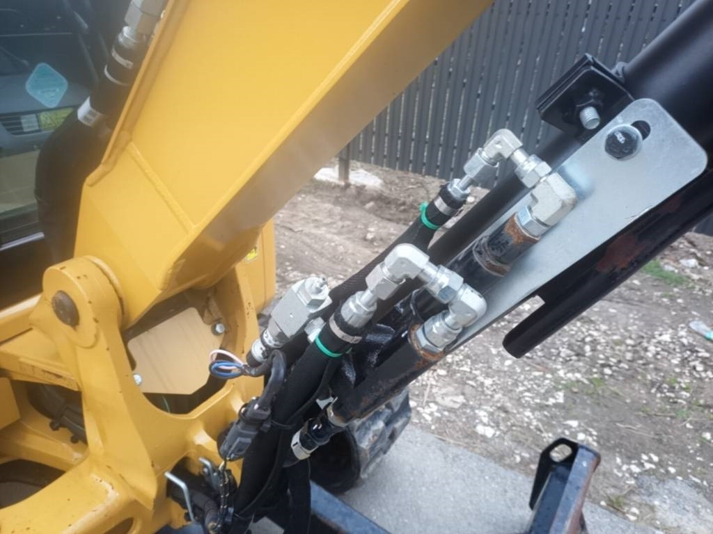Escavadora de rastos CATERPILLAR 303 ECR: foto 7