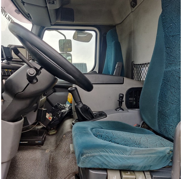Caminhão com plataforma aérea DAF CF: foto 11