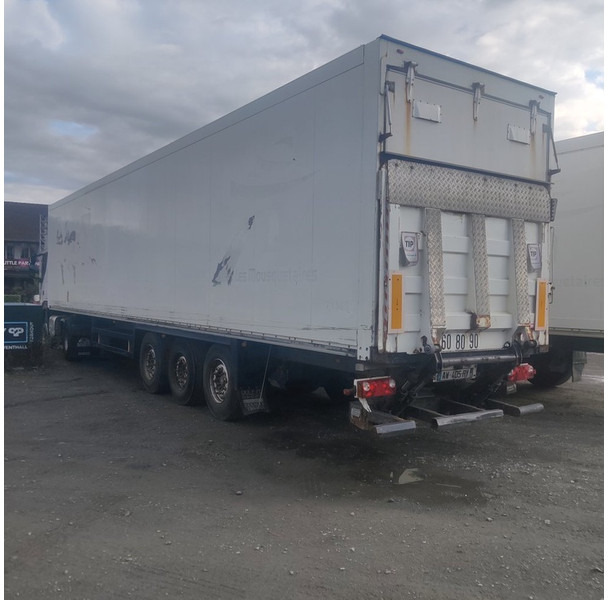 Schmitz Cargobull SKI 24 - Semi-reboque furgão: foto 2 Schmitz Cargobull SKI 24 - Semi-reboque furgão: foto 2