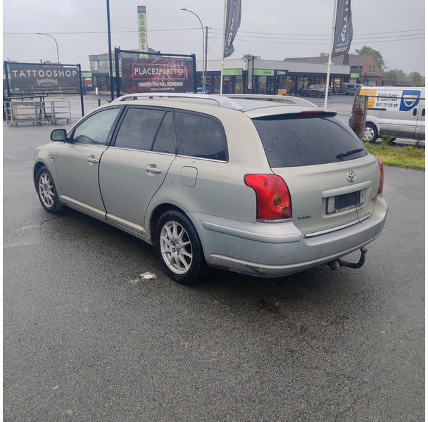 Toyota Avensis - Automóvel: foto 4 Toyota Avensis - Automóvel: foto 4