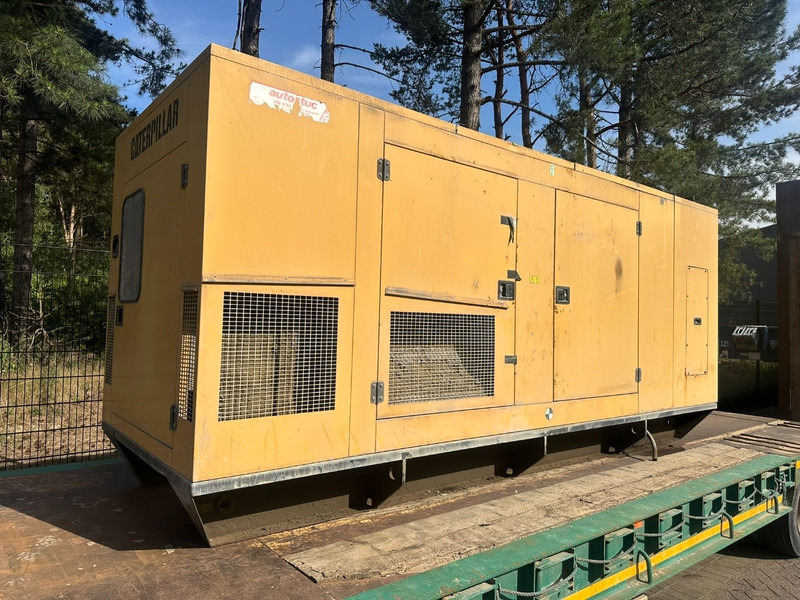 Caterpillar 400 GEN SET - 365kVA - 292kW - 400V/230V - 527A - 4574kg - Gerador elétrico: foto 1 Caterpillar 400 GEN SET - 365kVA - 292kW - 400V/230V - 527A - 4574kg - Gerador elétrico: foto 1